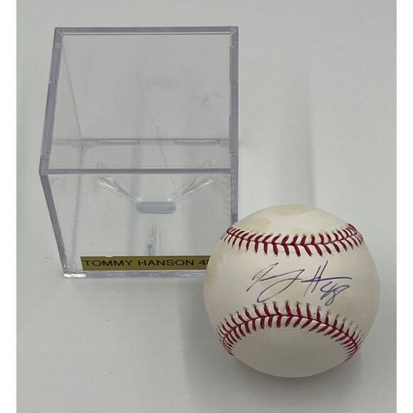 Tommy Hanson Autographed Rawlings OML Baseball With Display Case - Picture 1 of 9